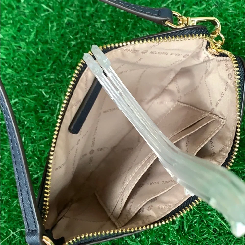 Michael Kors Jet Set Travel Large Top Zip Wristlet - Picture 16 of 16